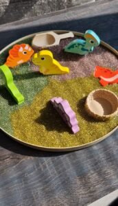 Sensorisch spel met chiazaad pudding voor baby en dreumes