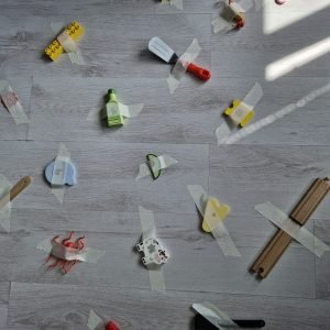 Activiteit voor dreumes, baby en peuter voor de motoriek te ondersteunen